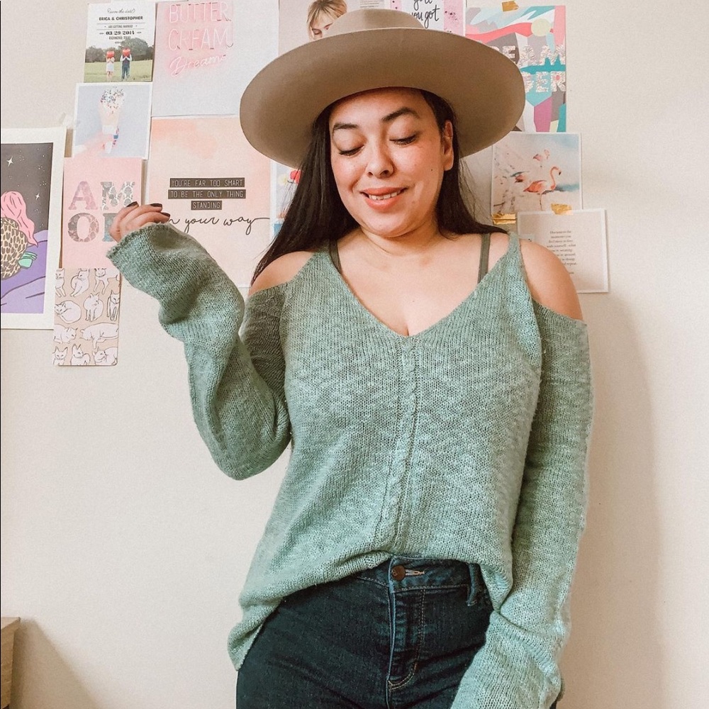 Knox Rose Knit Cold Shoulder Top